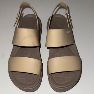 Crocs platform sandal